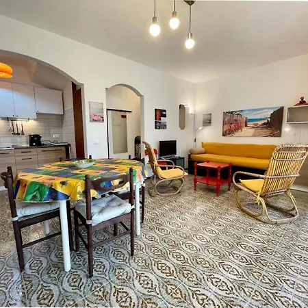 Vintage-modern Gem With Private Garden