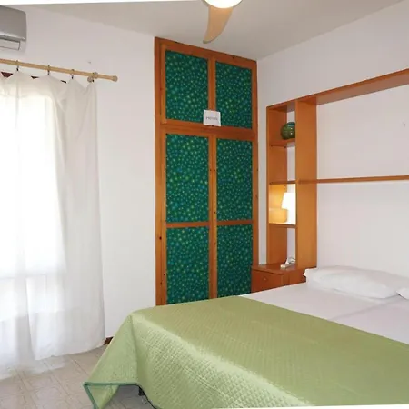 Villa Vintage-modern Gem With Private Garden