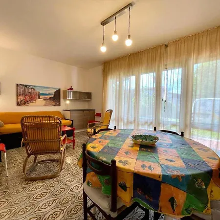 Villa Vintage-modern Gem With Private Garden *
