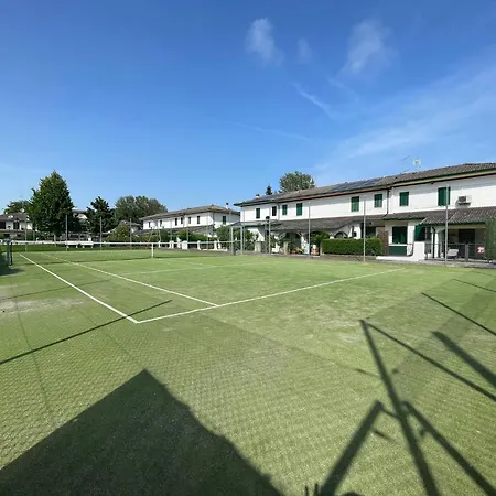 Villa Vintage-modern Gem With Private Garden *